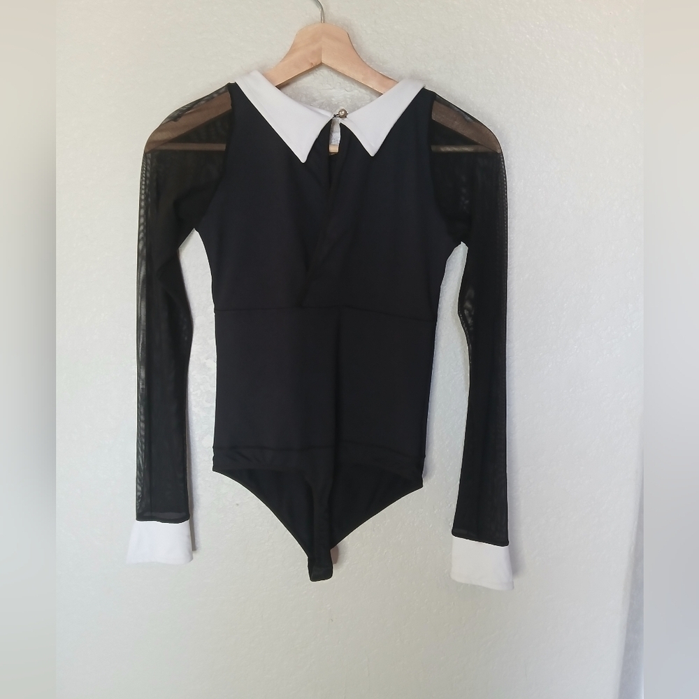 💚5/$25 Pit Bull Black & White Mesh Long-sleeve Peter Pan Collared Bodysuit